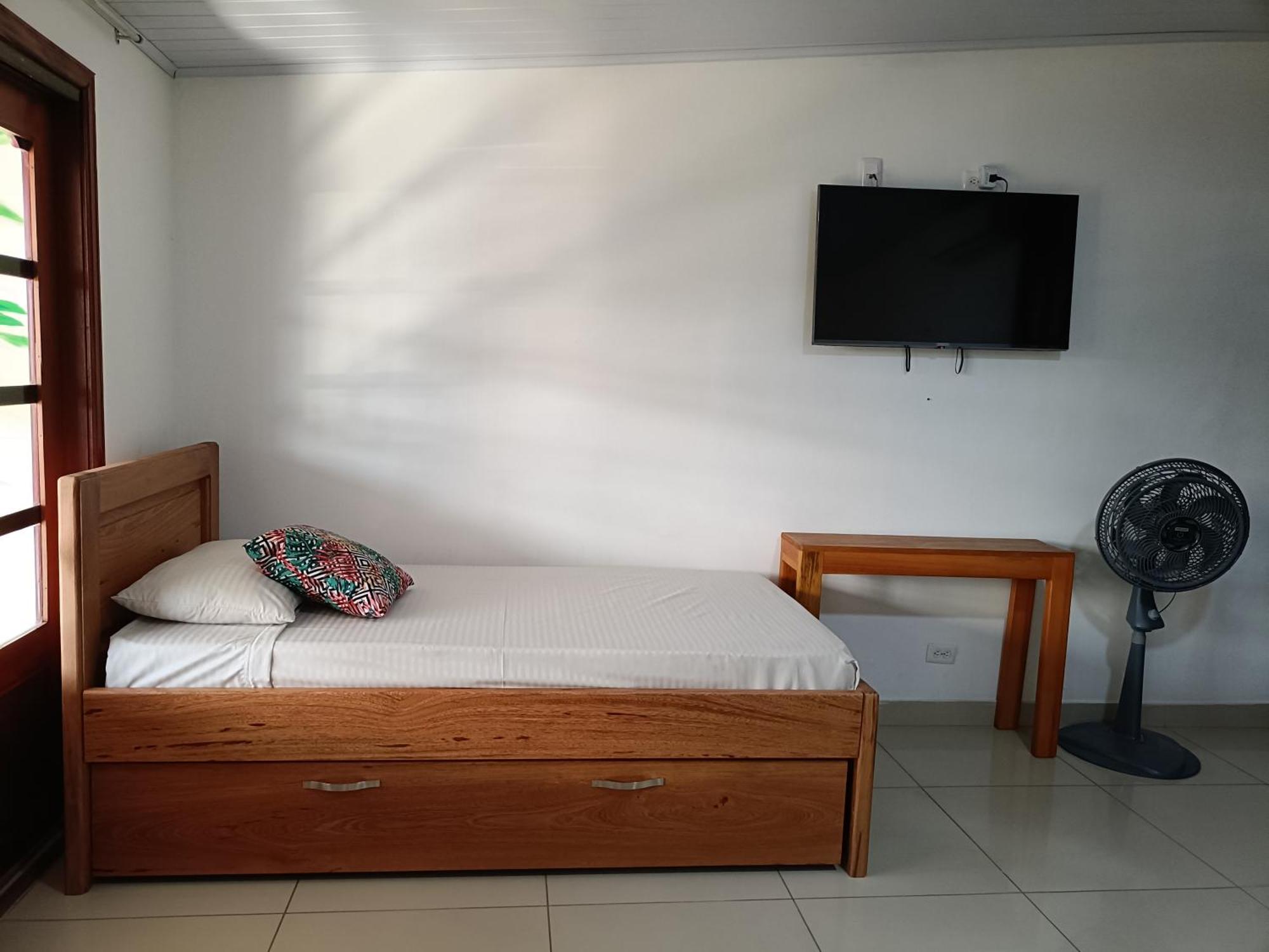Kanaq Hotel Tours Leticia Esterno foto