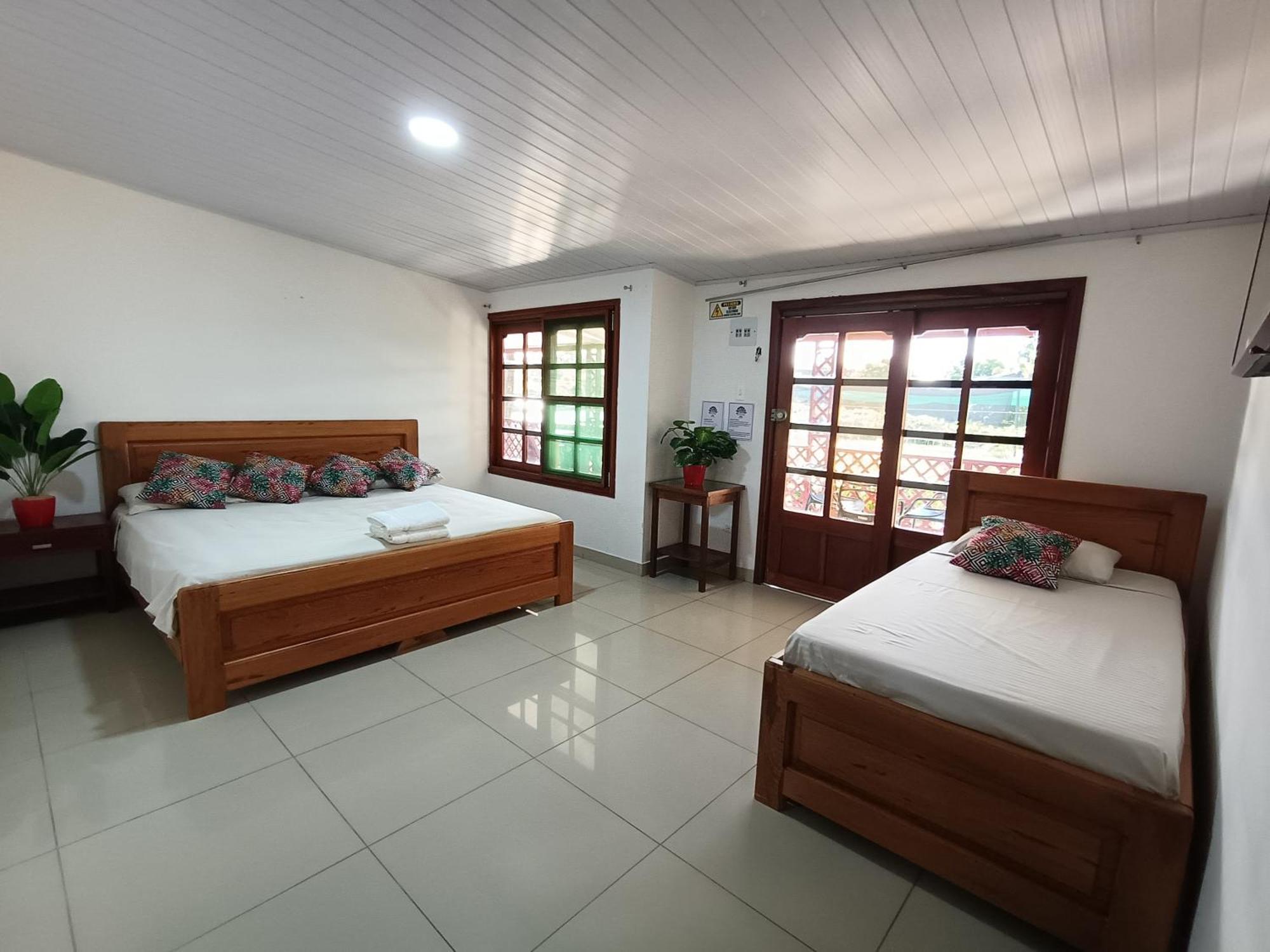 Kanaq Hotel Tours Leticia Esterno foto